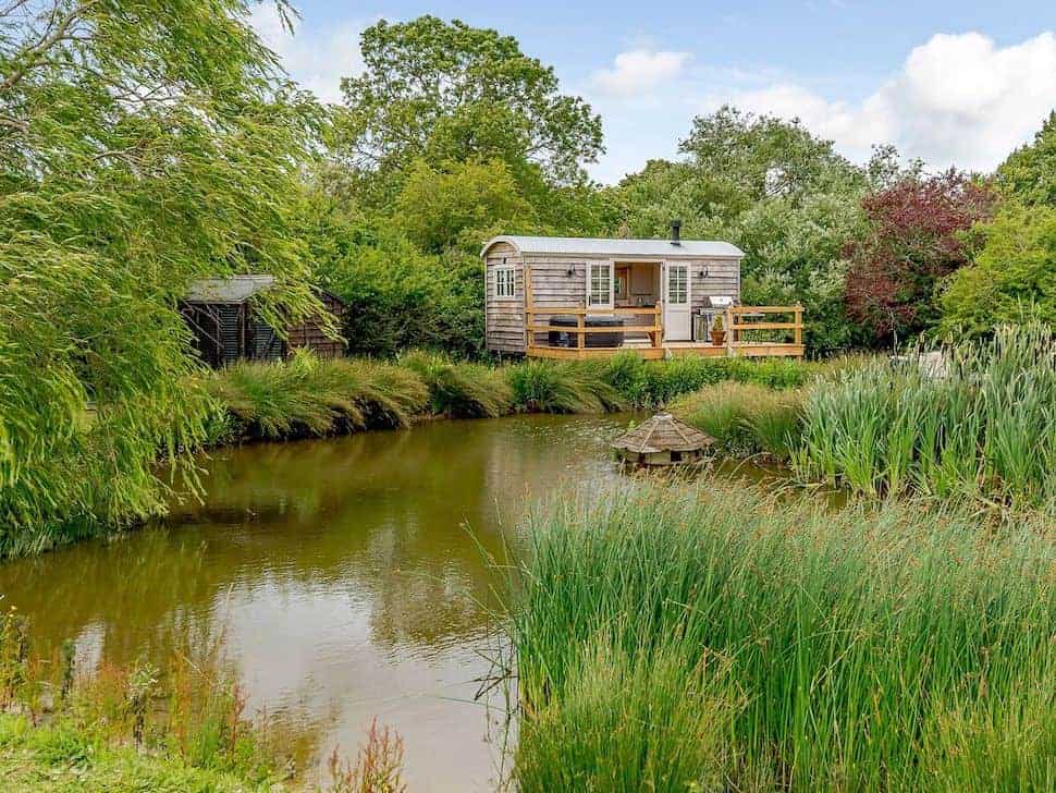 go Glamping in the Cotswolds 